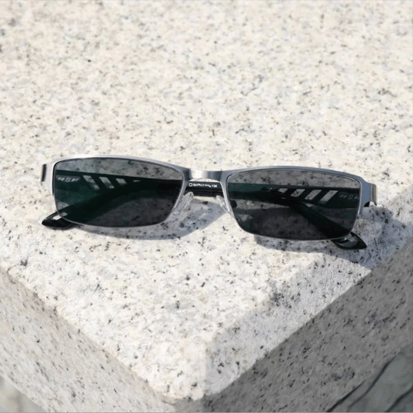 👓【Ultralight Multifocal Photochromic Lens】One lens, multiple uses! Worry-free reading indoors and outdoors! Limited-time discount available 👓